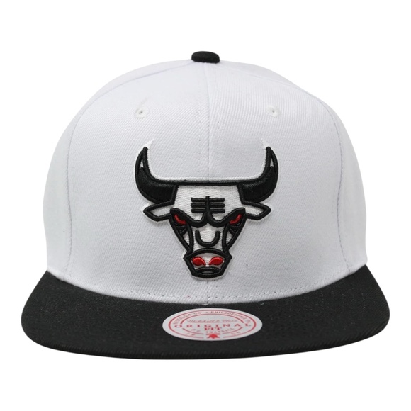 Chicago Bulls NBA Mitchell & Ness Original Fit O.G. Adjustable Snapback Hat - Picture 4 of 8